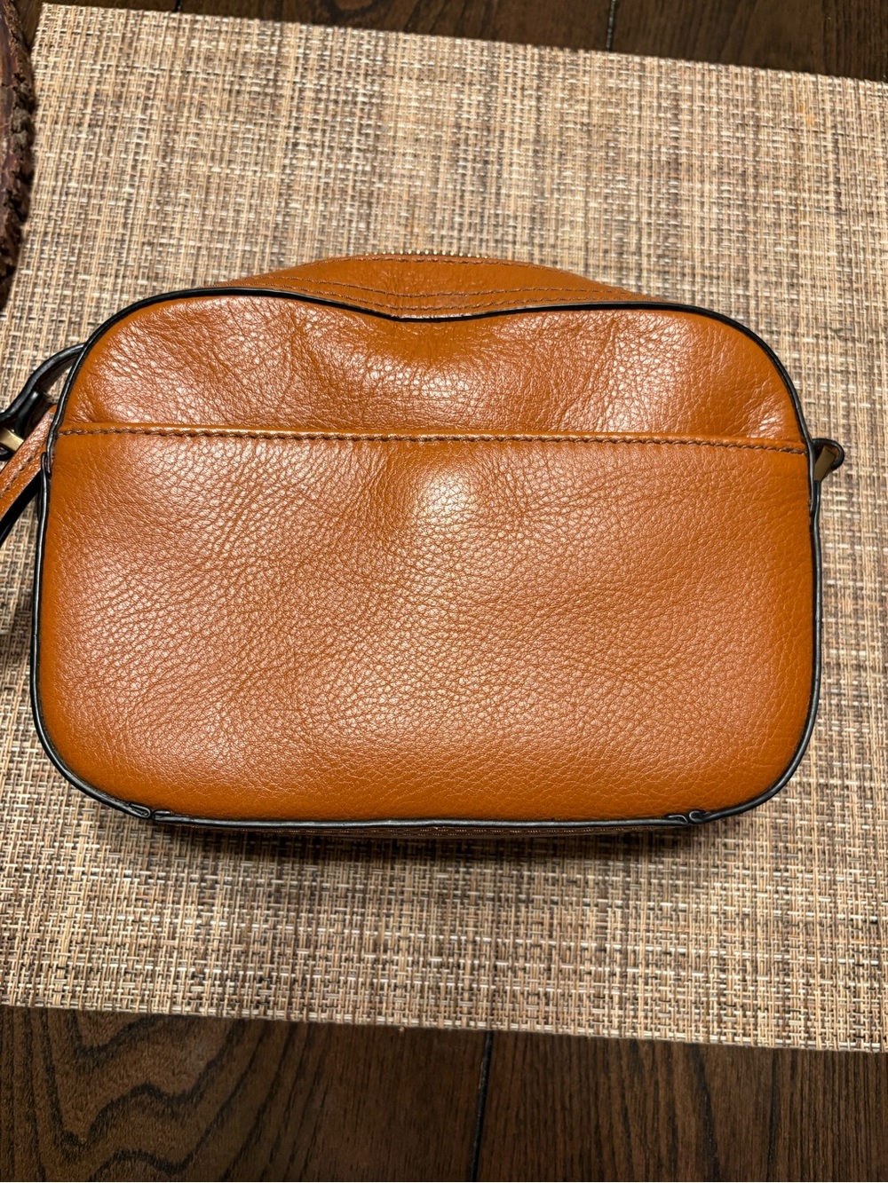 Fossil Liza Crossbody Bag Brown Pebbled Leather Camera Bag Brass Hardware - Picture 3 of 6